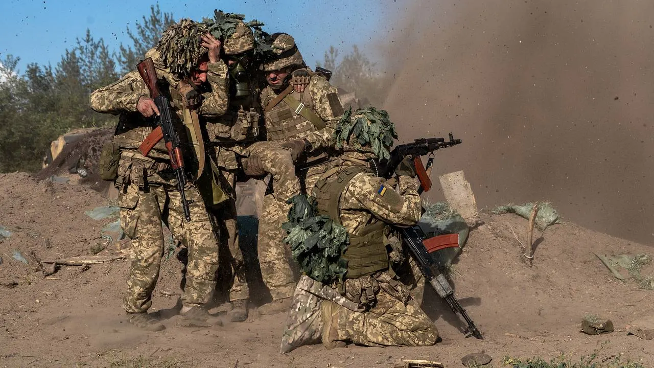 Бюджетный кризис на Украине сокращает финансирование социальных программ