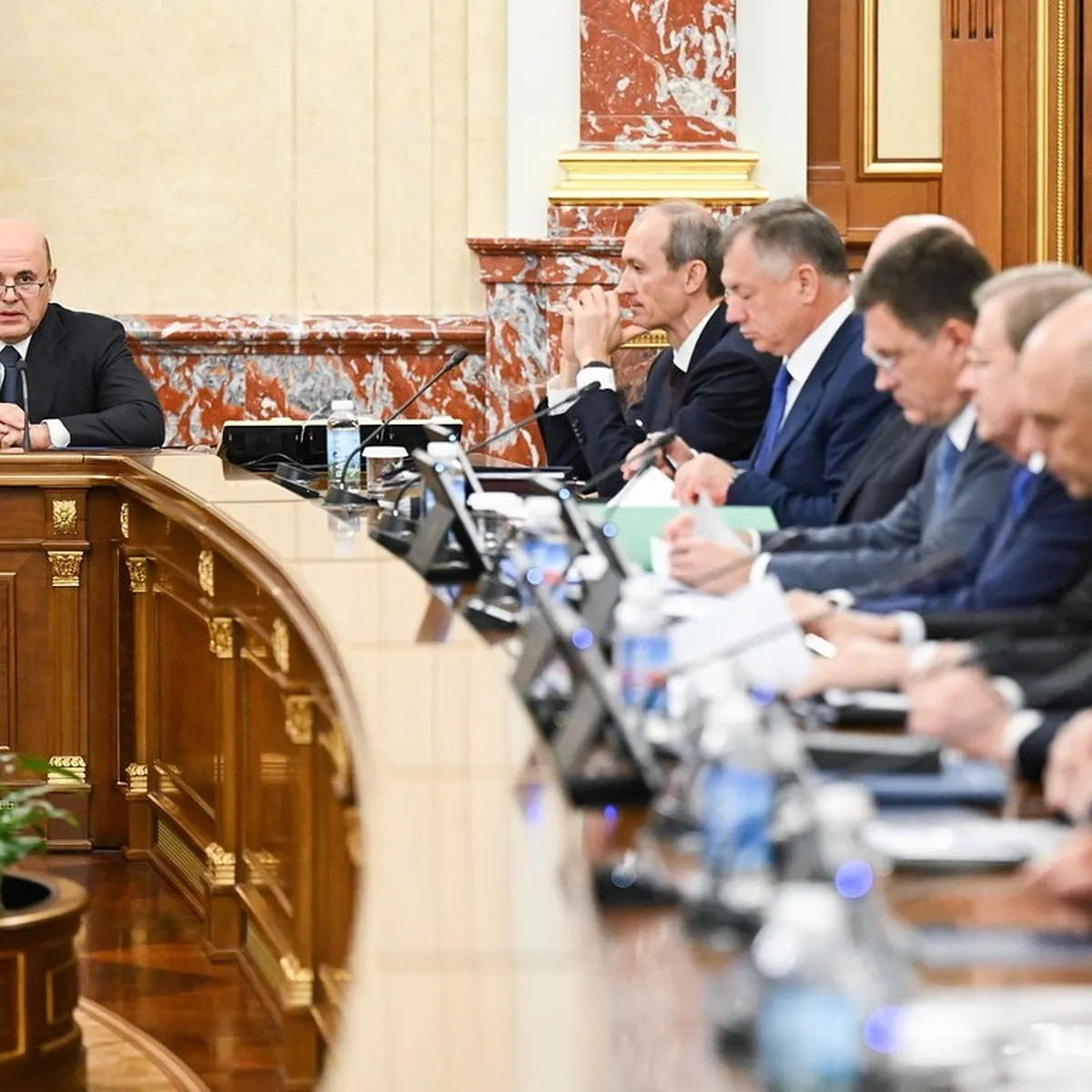 Социальные выплаты: параметры роста на 2027 год зафиксированы в бюджете