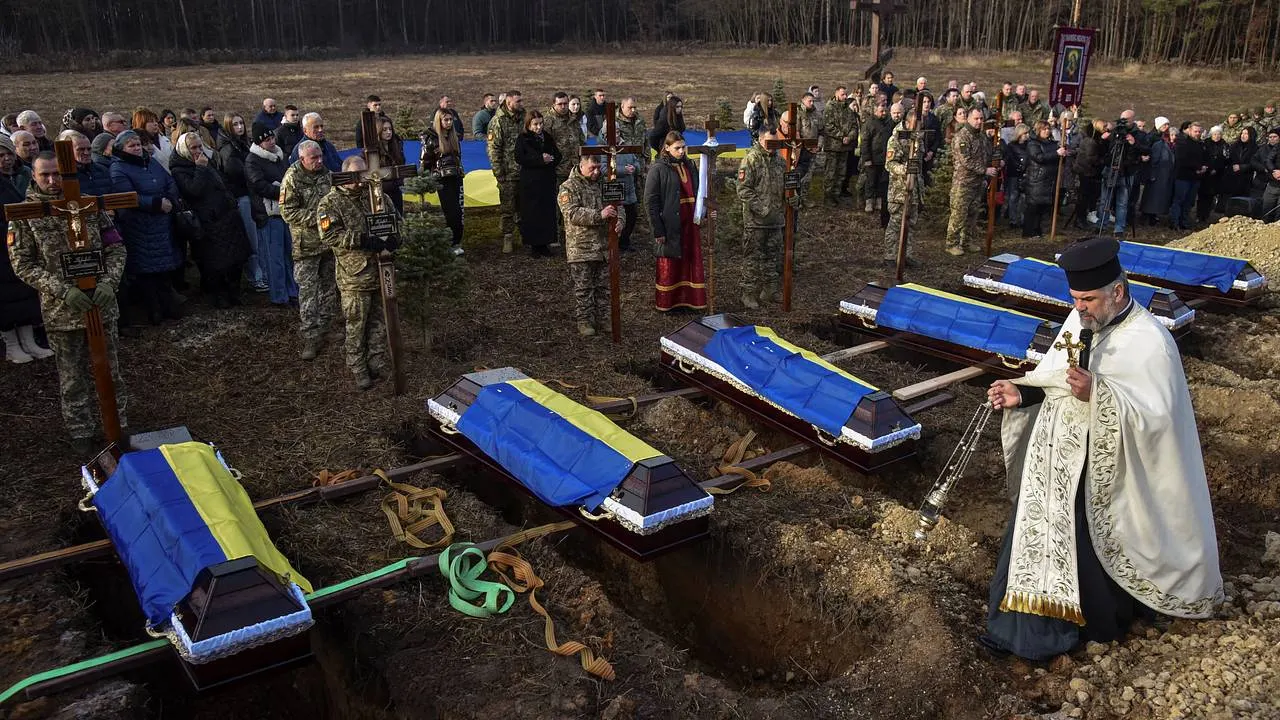 На Украине оценили шансы Зеленского на второй срок из-за политики войны